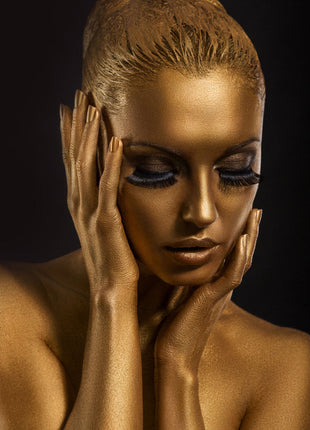 Glasbild «Goldene Frau» 80 × 120 cm (Art. GLAS080120-635)